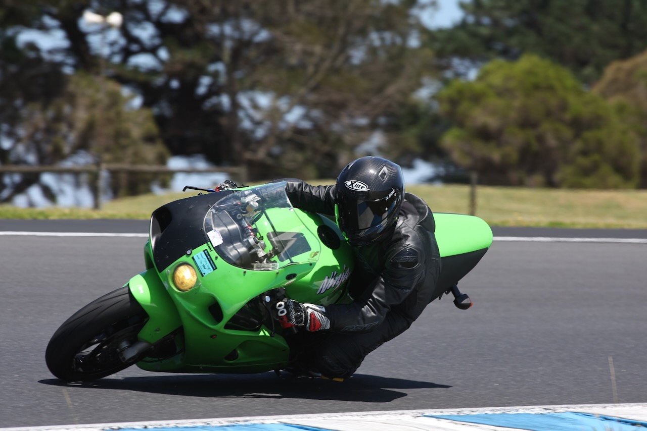 Ed on the ZX7R